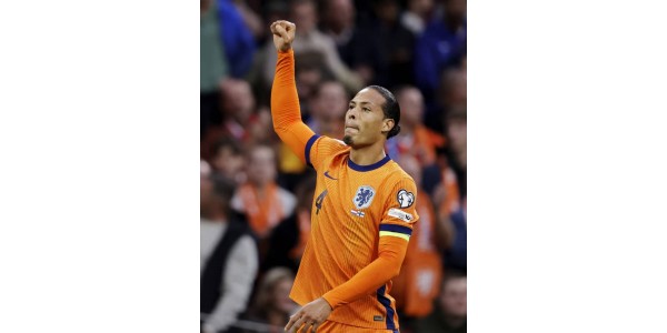 Spillernes ulike posisjoner og prestasjoner for landslag og klubber Spillernes ulike posisjoner og prestasjoner for landslag og klubber